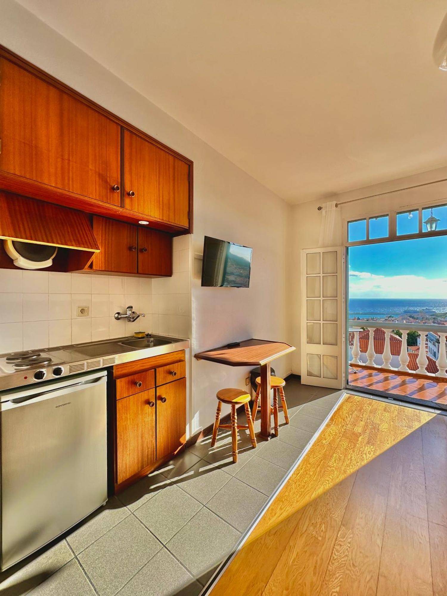 Valhalla Panorama - The Old Residencial Pina Funchal  Room photo