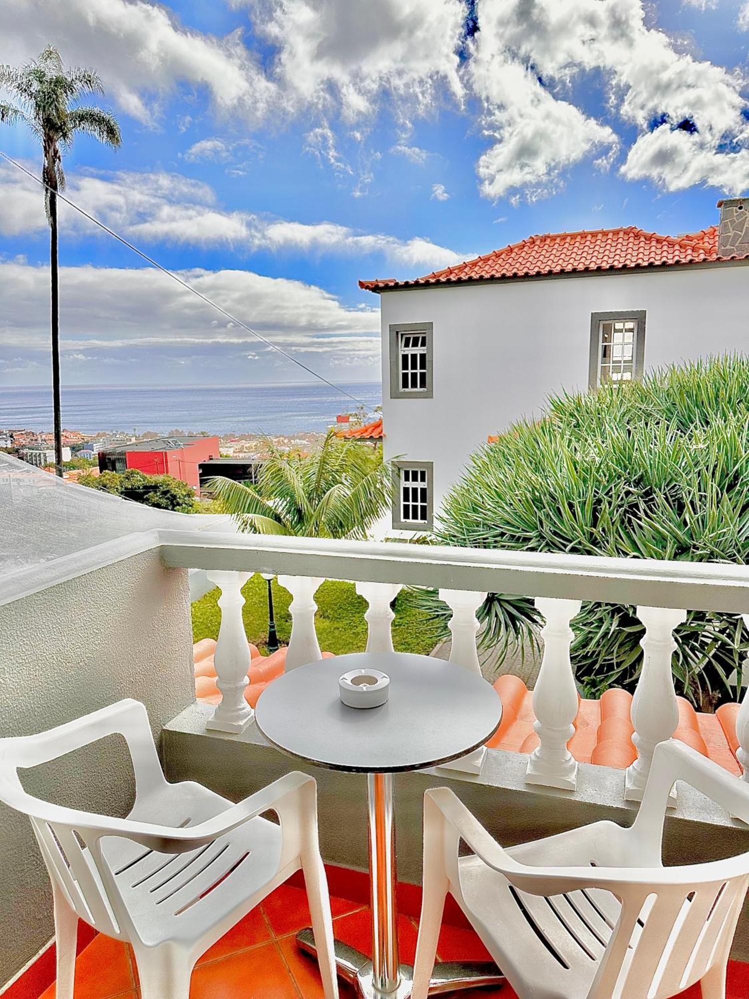 Valhalla Panorama - The Old Residencial Pina Funchal  Room photo